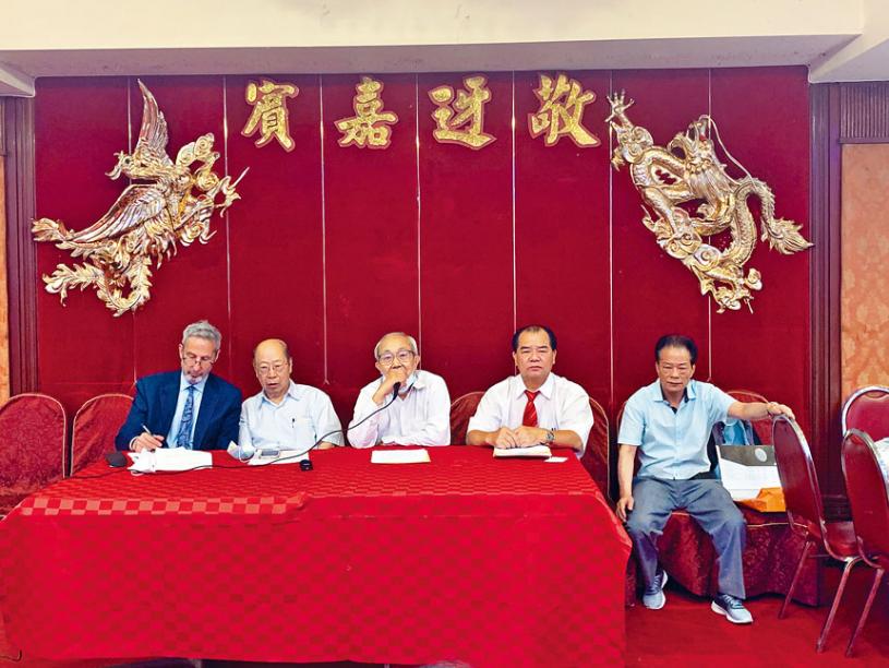 聯成顧委會及議員大會開記者會僱律師維權再斥梁漢本抹黑| 星島日報