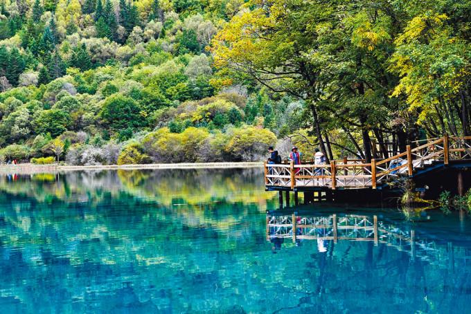 九寨溝修復四年景區全域恢復開放 星島日報 九寨溝修復四年景區全域恢復開放 星島日報