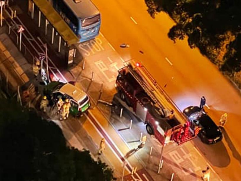 大埔兩車相撞的士剷上單車徑3人受傷 星島日報 大埔兩車相撞的士剷上單車徑3人受傷 星島日報