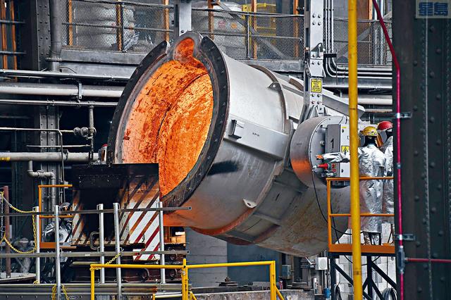 冶金專家造假30年偽造潛艇鋼鐵強度 星島日報 冶金專家造假30年偽造潛艇鋼鐵強度 星島日報