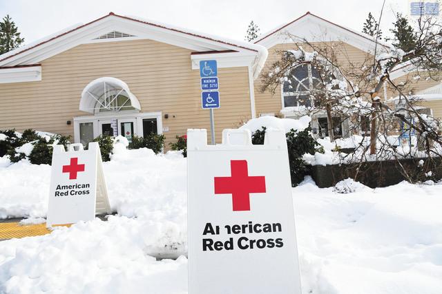 暴風雪破壞設備數萬戶供電中斷 星島日報 暴風雪破壞設備數萬戶供電中斷 星島日報